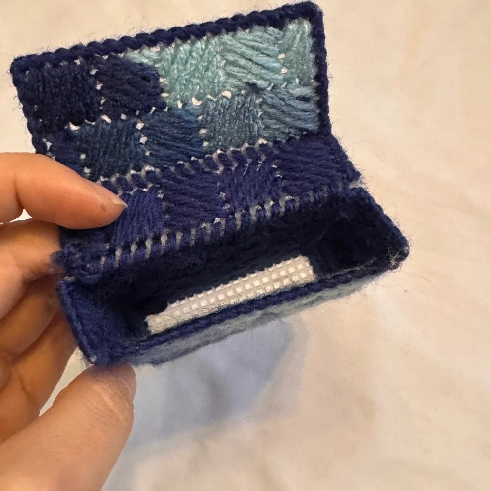 Handmade‎ Crochet Plastic Cigarette Card Holder Pocket Case Blue